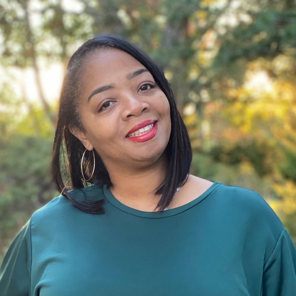 Meet your posher, Reeda - Picture 1 of 2